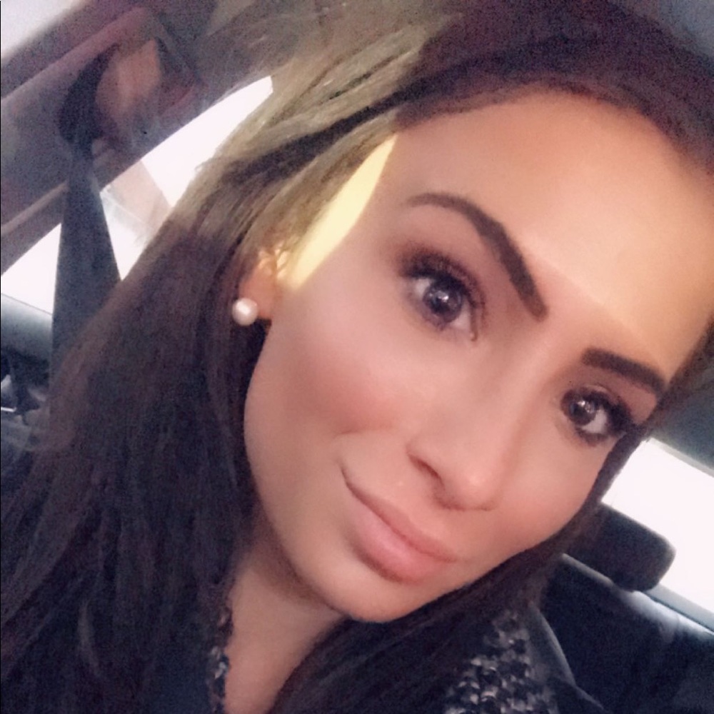 Meet your Posher, Marian